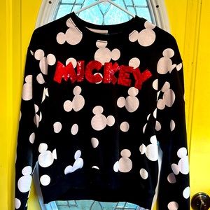 Disney sweatshirt size Large 11-13 with Sparkly Mickey ribbed I’m sides